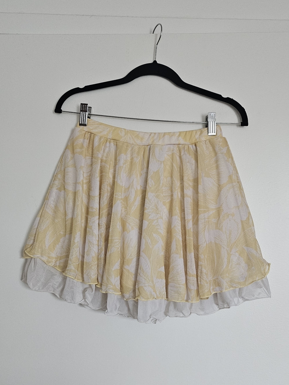Rienda Gyaru Japan Light Yellow Floral Circle Skirt with Built In Shorts